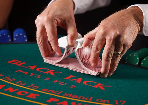 Reviewing Gaming Layouts on the best online casino sites Singapore