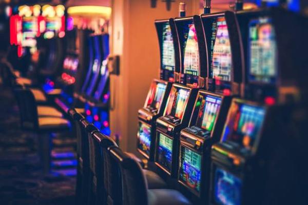 Learn About Casino Show Formats Through ネットカジノ Entertainment